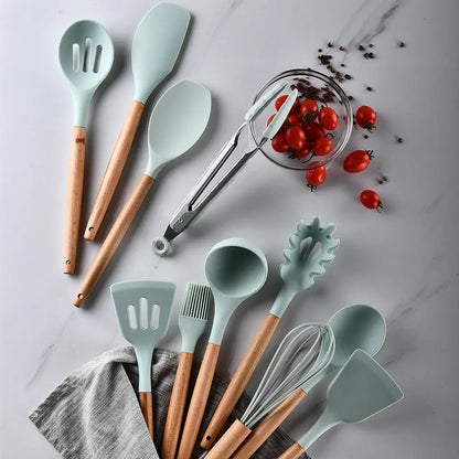 Silicone Kitchenware With Wooden Handle null