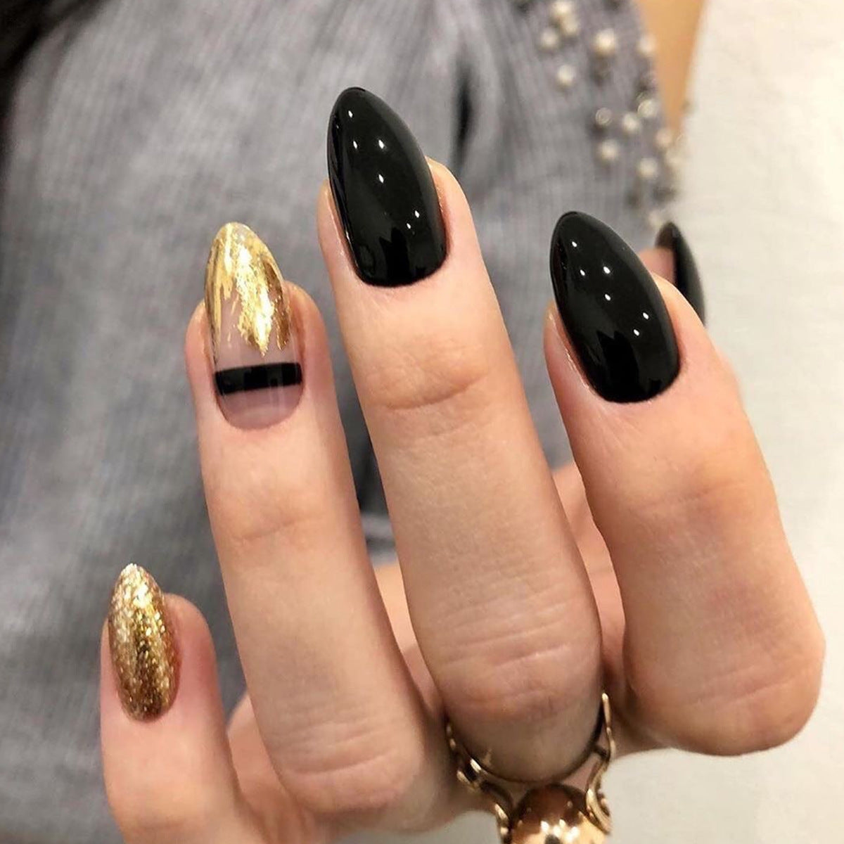 Black Gold Glitter Pointed Wear Nail Art Finished Fake Nails null Black Gold Glitter Pointed Wear Nail Art Finished Fake Nails Black Gold Glitter Pointed Wear Nail Art Finished Fake Nails