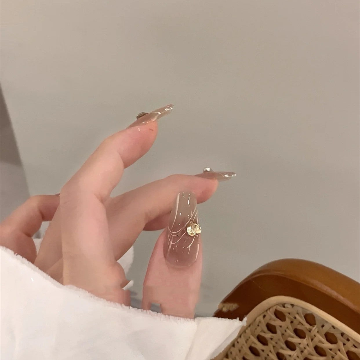 Fake Nails Should Be Champagne With Astringency null Fake Nails Should Be Champagne With Astringency Fake Nails Should Be Champagne With Astringency